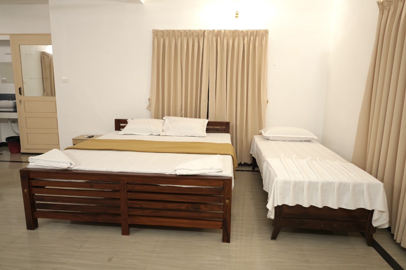 A calm night in at Chaithram Tourist Home, Kovalam Kerala